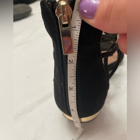 Top Shop Size 7 Warrior Sandals.  Black suede & Gold Highlights. Zips in back. - Picture 11 of 13